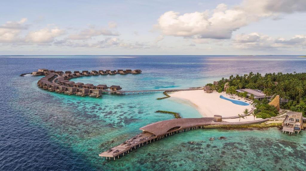 The St. Regis Maldives Vommuli Resort (Dhaalu atoll) 5* The St. Regis Maldives Vommuli Resort (Dhaalu atoll) 5*