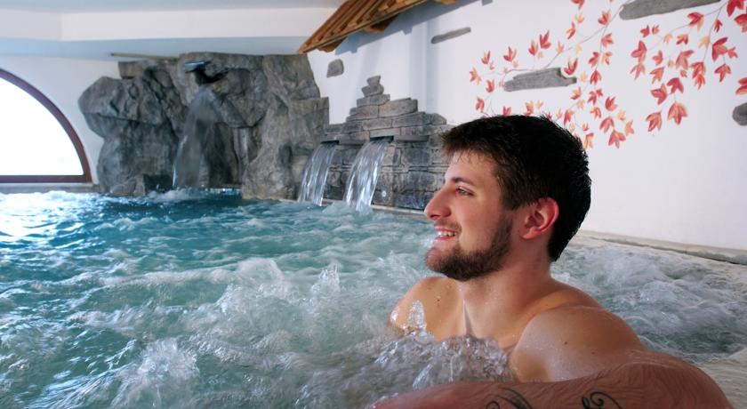 Hotel La Roccia 4*