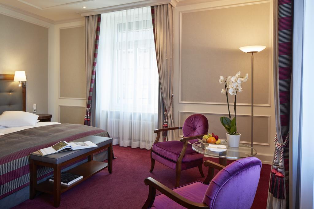 Hotel Schweizerhof Zürich 4*