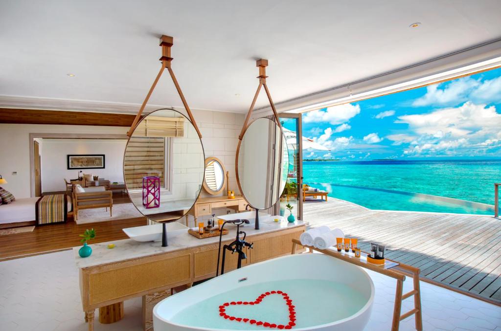 Milaidhoo Maldives (Baa atoll) 5*
