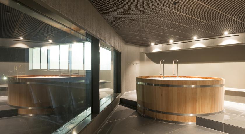 WELLNESS HOSTEL 4000
