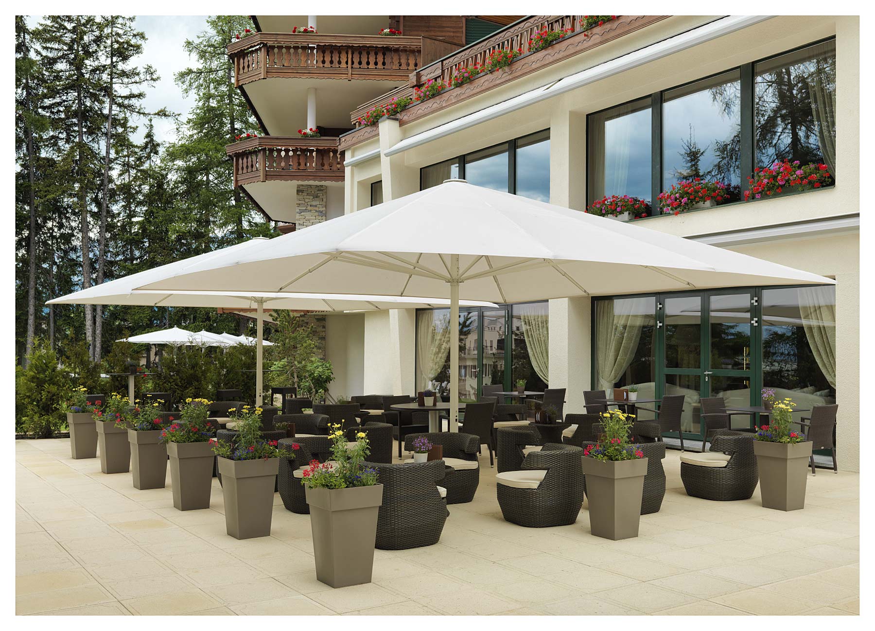 ROYAL 5 *CRANS MONTANA