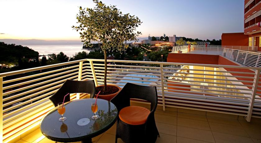 Hotel Laguna Albatros  4 * (ALL)