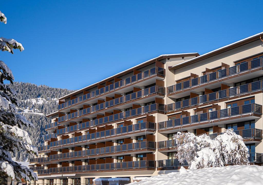 Victoria Hotel & Residence 5*