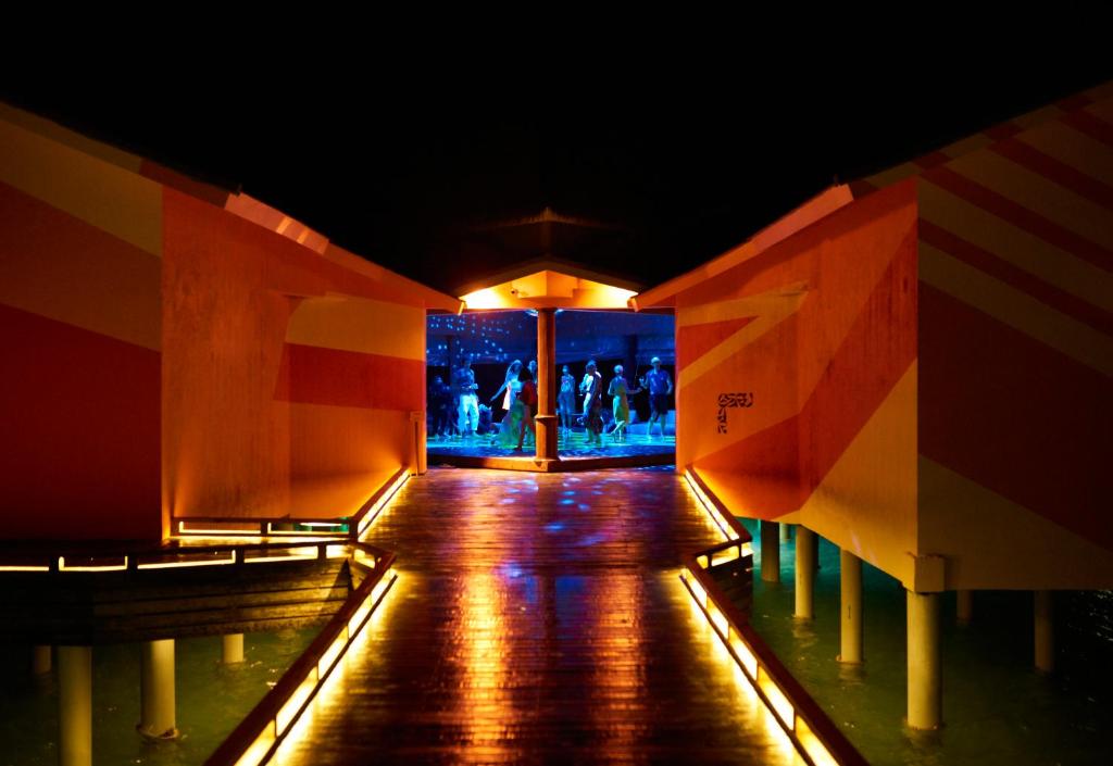 THE STANDARD, HURUVALHI MALDIVES 5 RAA ATOLL