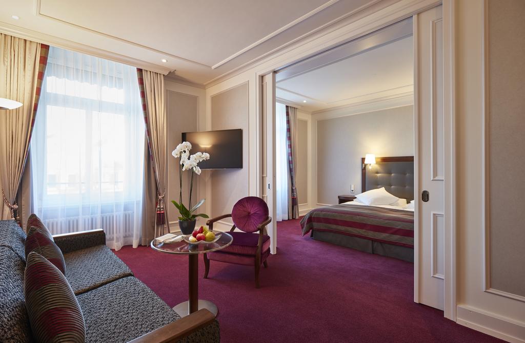 Hotel Schweizerhof Zürich 4*