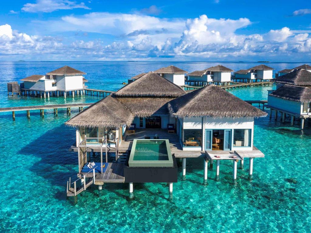Raffles Maldives Meradhoo (Gaafu Alifu atoll) 5 * Raffles Maldives Meradhoo (Gaafu Alifu atoll) 5 *