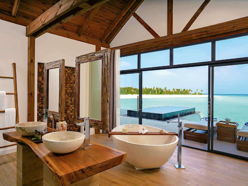 Mövenpick Resort Kuredhivaru Maldives (Noonu atoll) 5*