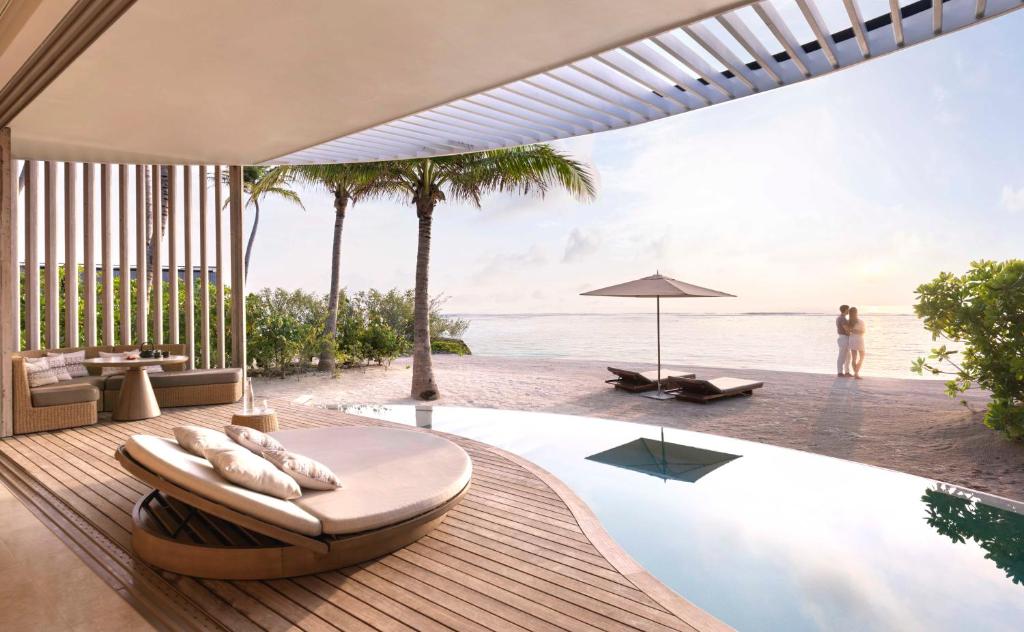 The Ritz-Carlton Maldives, Fari Islands (North Male atoll) 5*