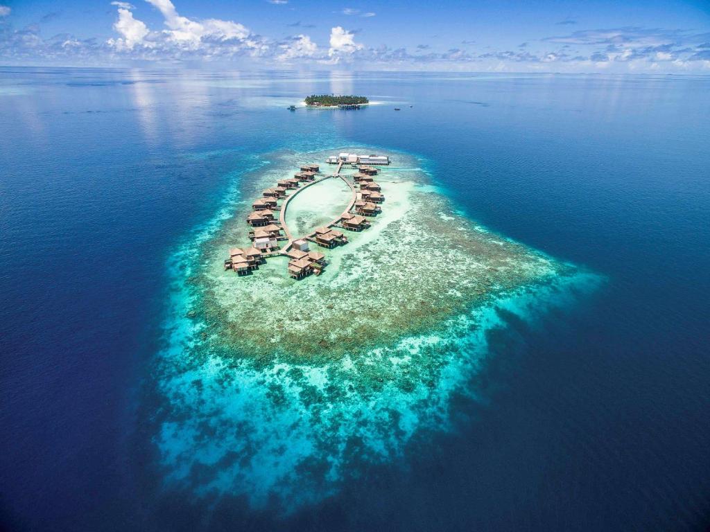 Raffles Maldives Meradhoo (Gaafu Alifu atoll) 5 * Raffles Maldives Meradhoo (Gaafu Alifu atoll) 5 *