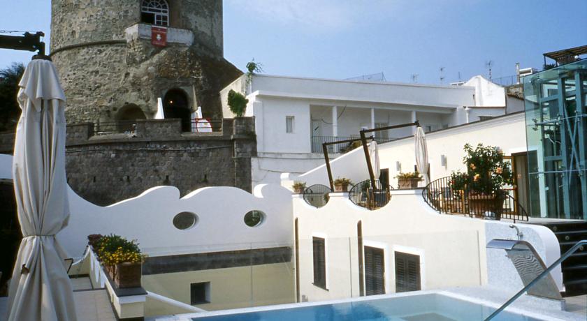 Villa Carolina 4*