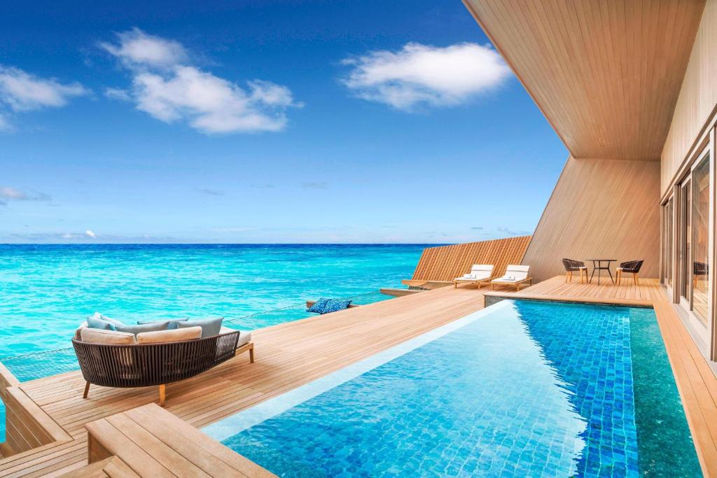 The St. Regis Maldives Vommuli Resort (Dhaalu atoll) 5* The St. Regis Maldives Vommuli Resort (Dhaalu atoll) 5*