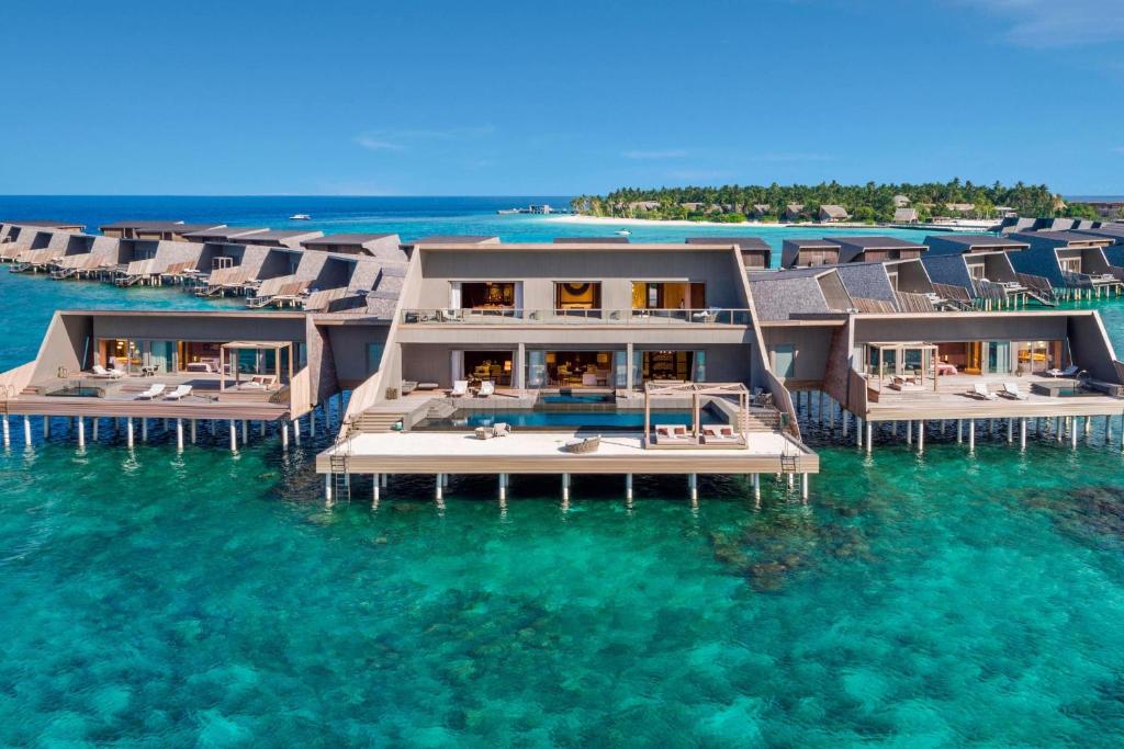 The St. Regis Maldives Vommuli Resort (Dhaalu atoll) 5* The St. Regis Maldives Vommuli Resort (Dhaalu atoll) 5*