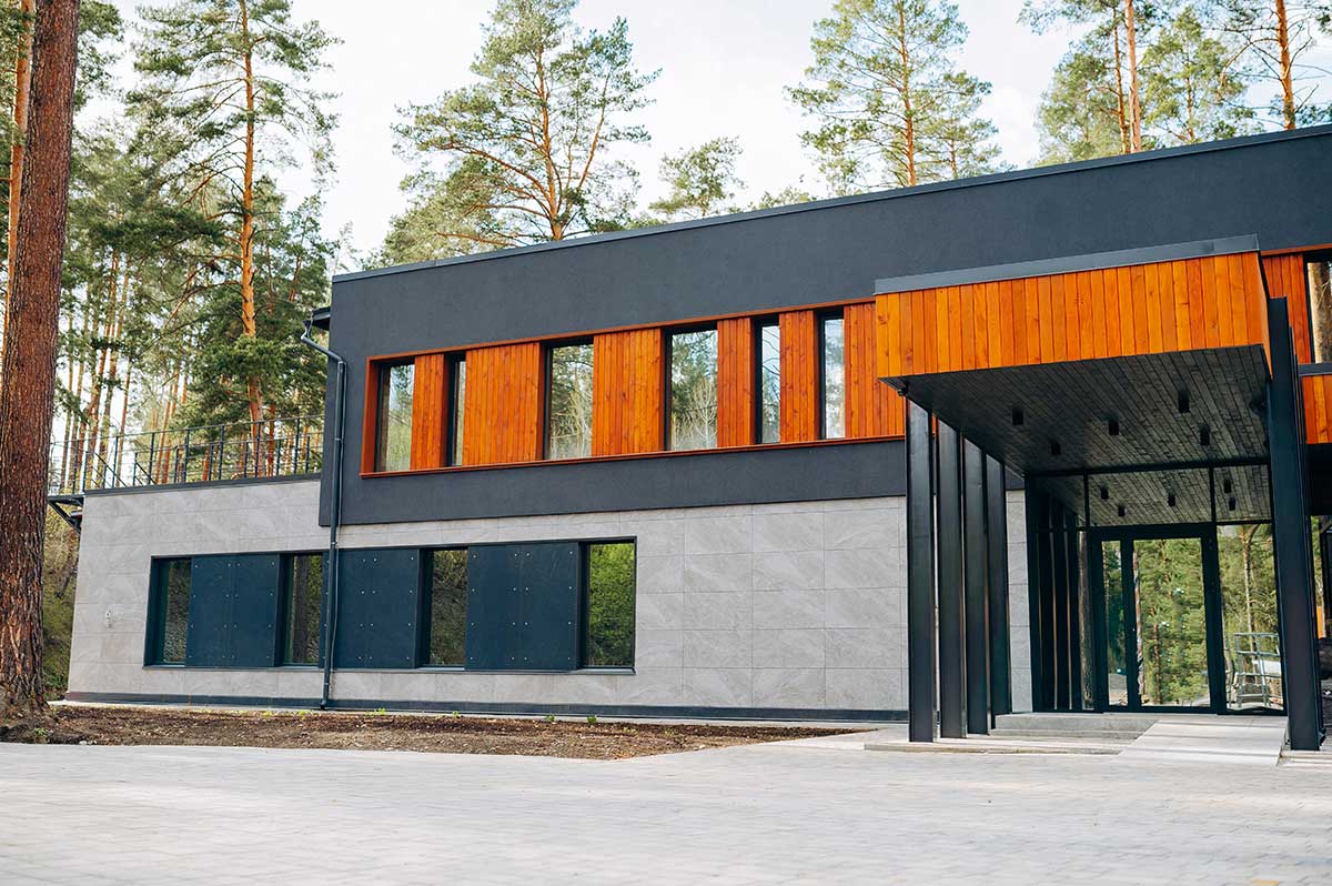 Отель «Хвоя в горах»  5*