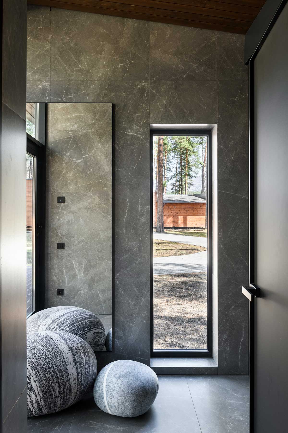 Отель «Хвоя в горах»  5*