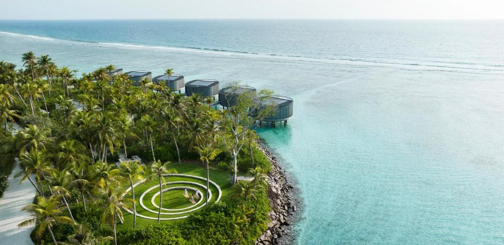 The Ritz-Carlton Maldives, Fari Islands (North Male atoll) 5*