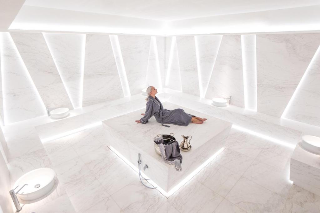 NIKKI BEACH RESORT & SPA DUBAI 5*