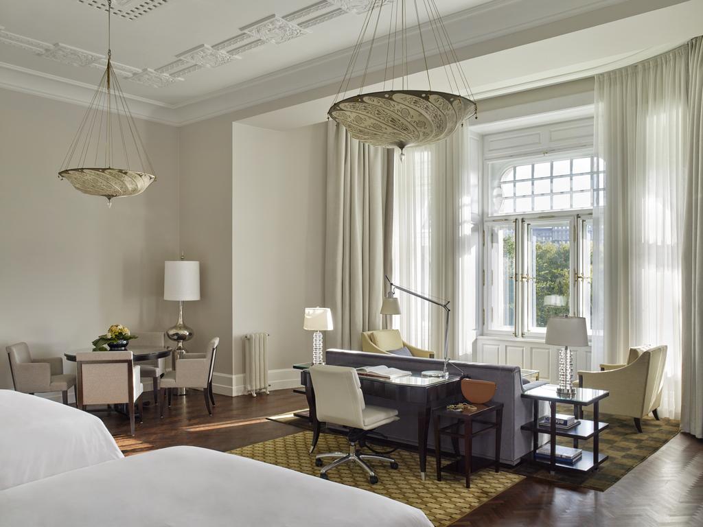 Four Seasons Gresham Palace 5*