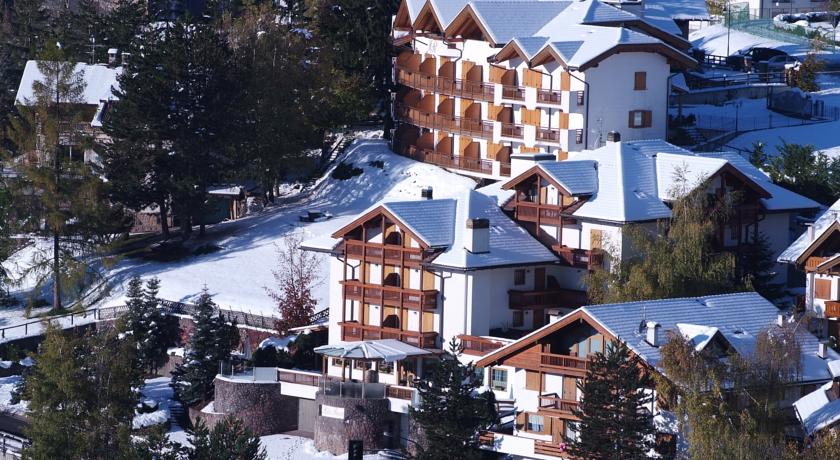 Hotel La Roccia 4*