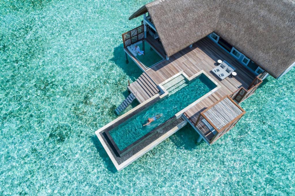 Four Seasons Resort Maldives at Landaa Giraavaru (Baa atoll) 5* Four Seasons Resort Maldives at Landaa Giraavaru (Baa atoll) 5*