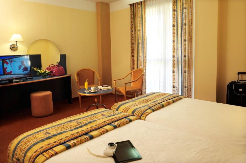 LIFECLASS Hotel Mirna 4*