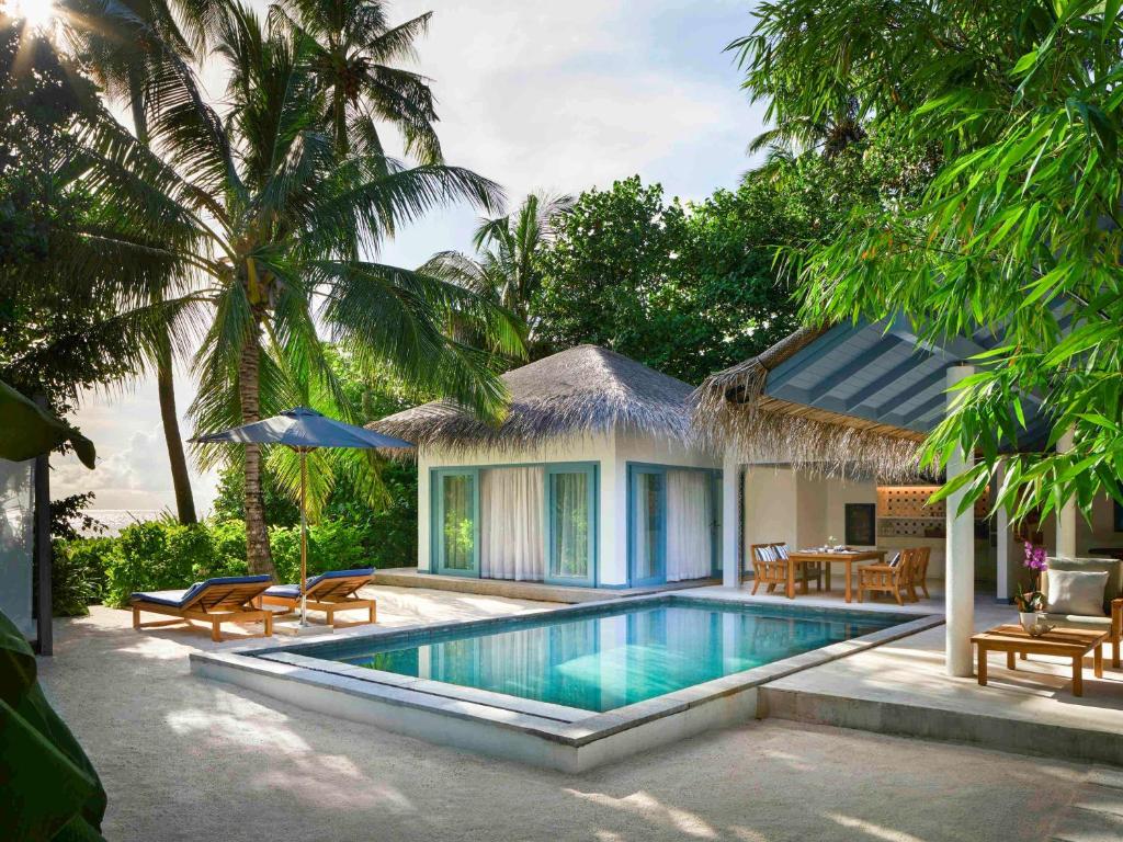 Raffles Maldives Meradhoo (Gaafu Alifu atoll) 5 * Raffles Maldives Meradhoo (Gaafu Alifu atoll) 5 *