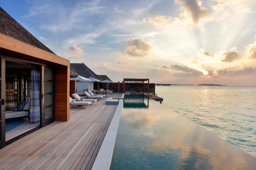 Four Seasons Resort Maldives at Kuda Huraa (North Male atoll) 5* Four Seasons Resort Maldives at Kuda Huraa (North Male atoll) 5*