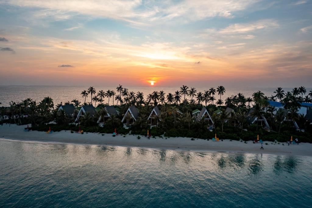 OAGA ART RESORT (North Male Atoll) 5*