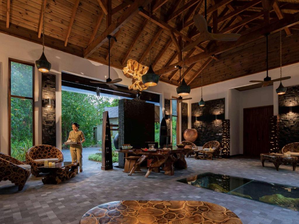 Mövenpick Resort Kuredhivaru Maldives (Noonu atoll) 5*