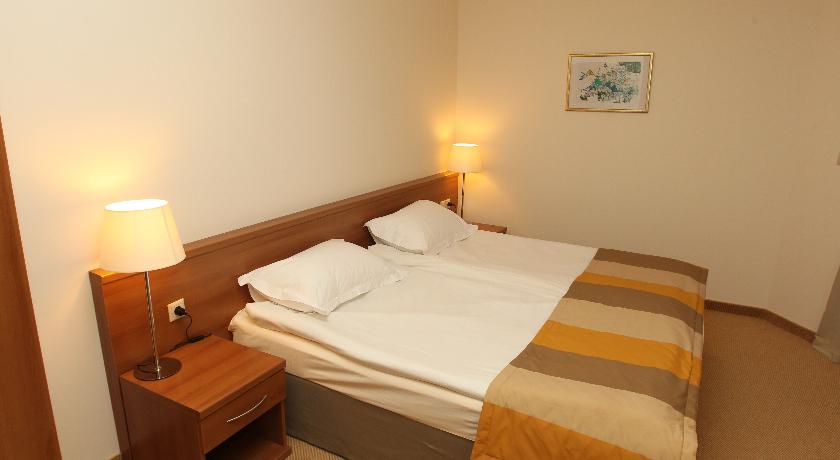 Strazhite Hotel - Half Board 4*