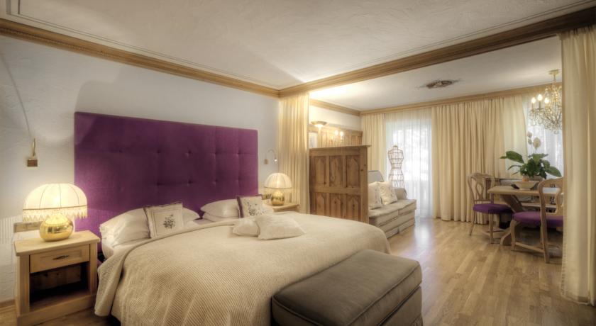 Hotel La Perla 4*