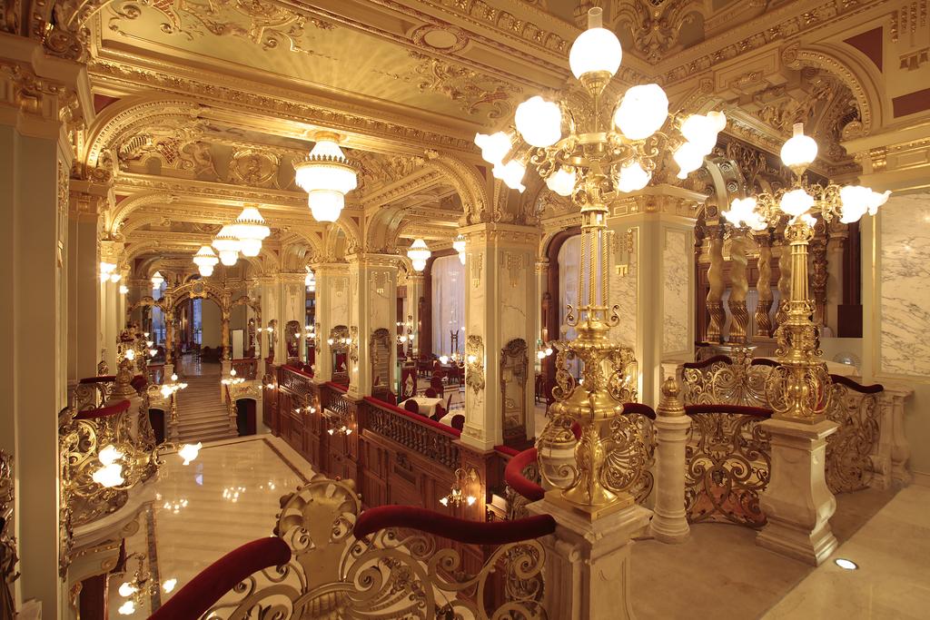 New York Palace Autograph Collection 5*