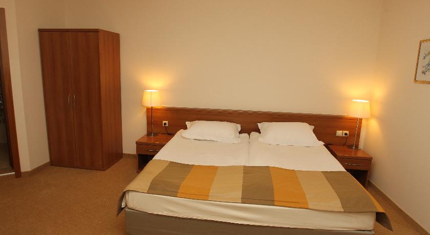 Strazhite Hotel - Half Board 4*