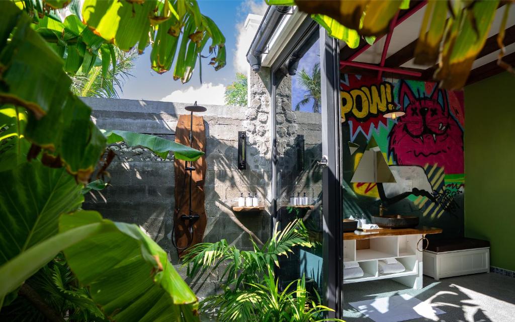 OAGA ART RESORT (North Male Atoll) 5*