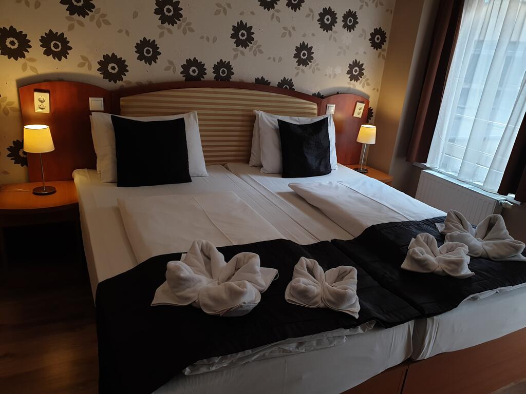 Six Inn Hotel Budapest 3*