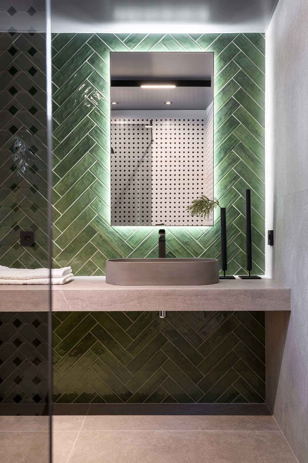 Отель «Хвоя в горах»  5*