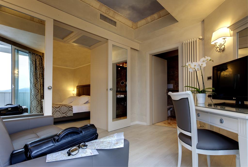 HOTEL PANORAMIC PLAZA 4*