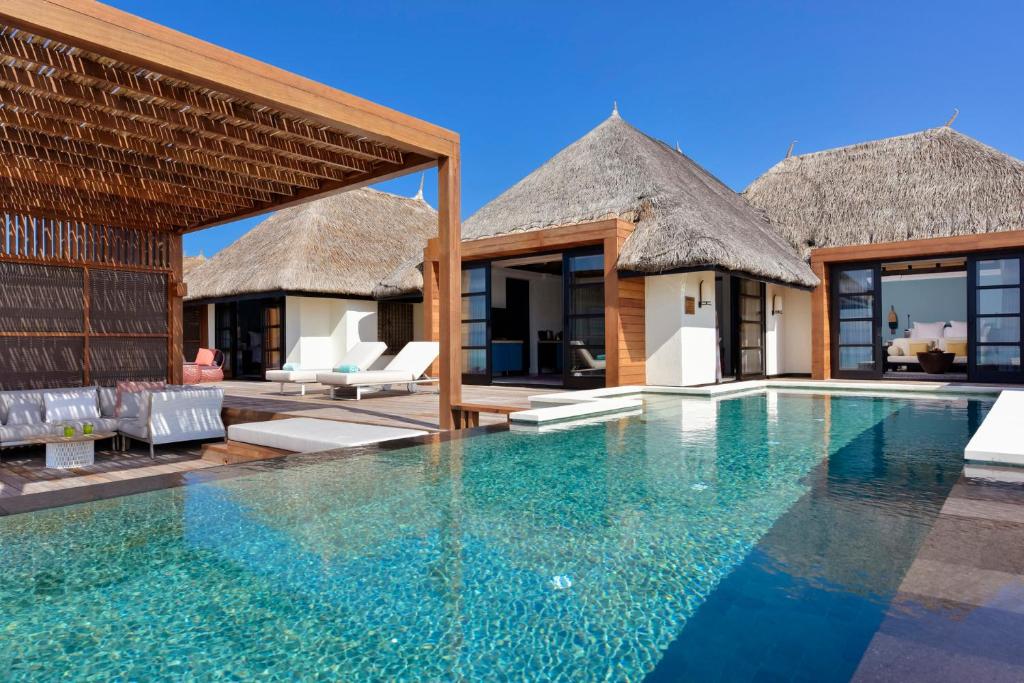 Four Seasons Resort Maldives at Kuda Huraa (North Male atoll) 5* Four Seasons Resort Maldives at Kuda Huraa (North Male atoll) 5*