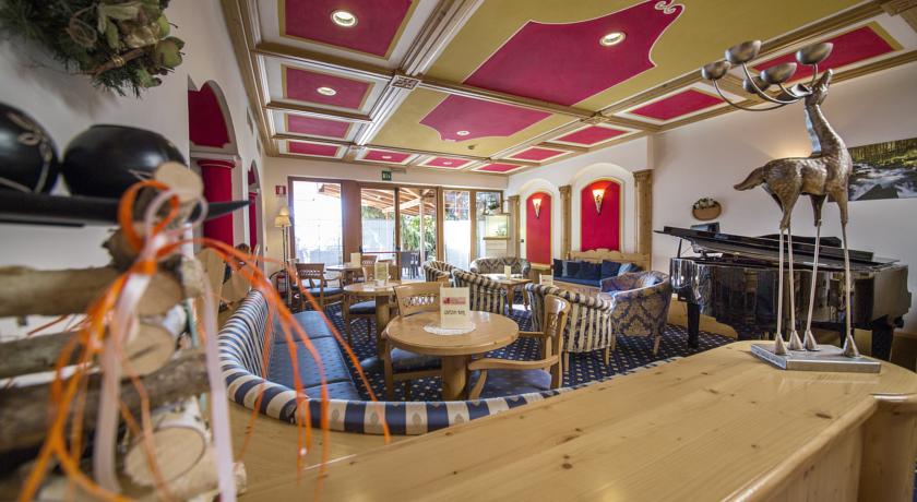 Hotel La Roccia 4*