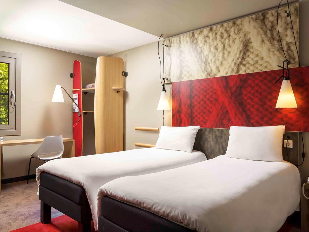 Ibis Budapest Heroes Square 3*