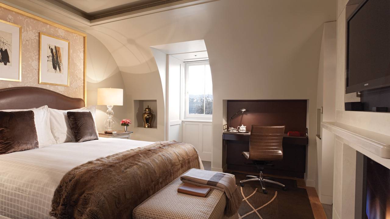 FOUR SEASONS HOTEL DES BERGUES GENEVA 5*