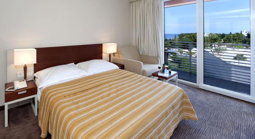 Hotel Laguna Albatros  4 * (ALL)