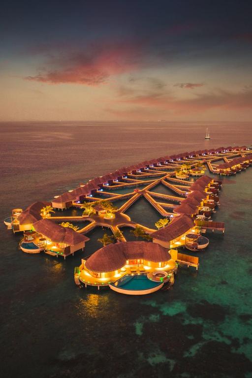 W Maldives (Northern Ari atoll) 5*