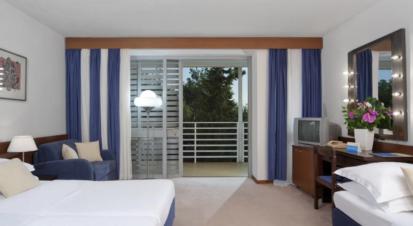 Bluesun Hotel Maestral 3 *