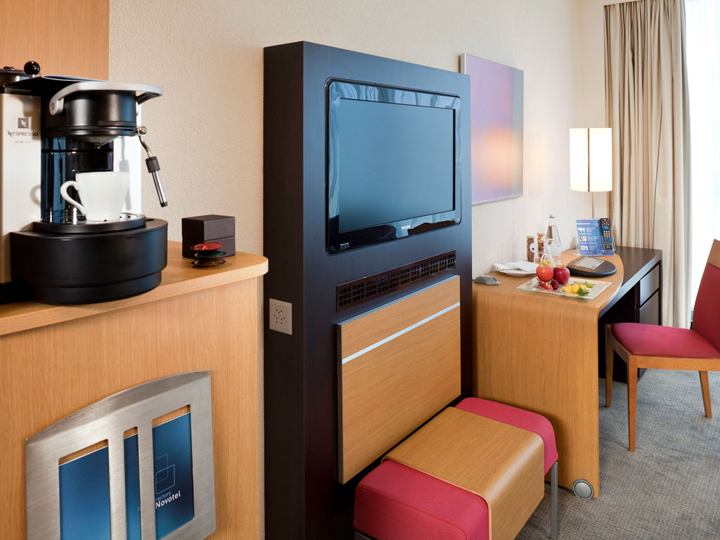 HOTEL NOVOTEL GENEVE CENTRE 4*