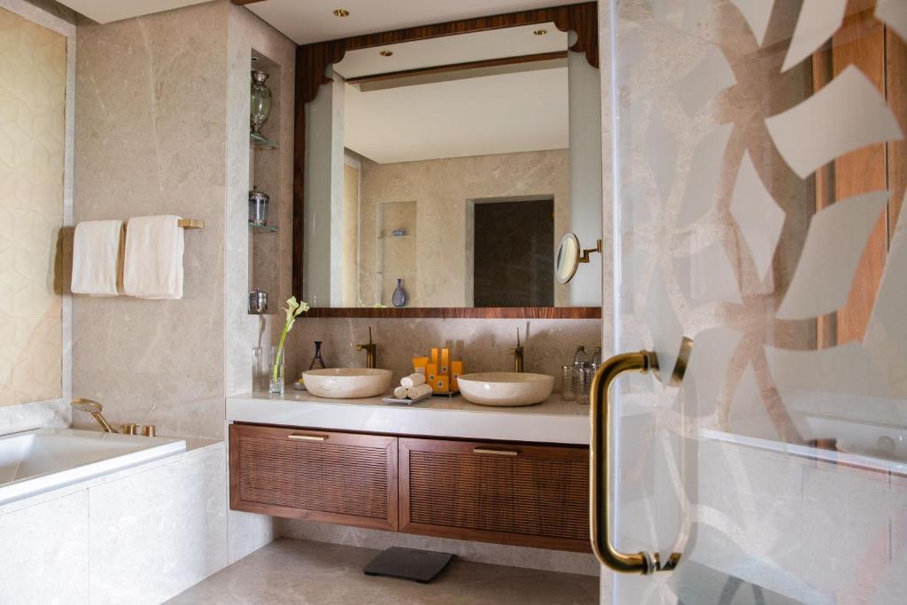 Madinat Jumeirah - Jumeirah Al Naseem 5*