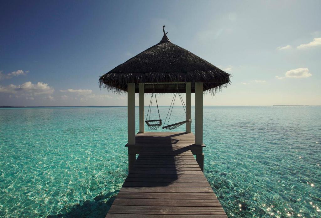 Four Seasons Resort Maldives at Landaa Giraavaru (Baa atoll) 5* Four Seasons Resort Maldives at Landaa Giraavaru (Baa atoll) 5*