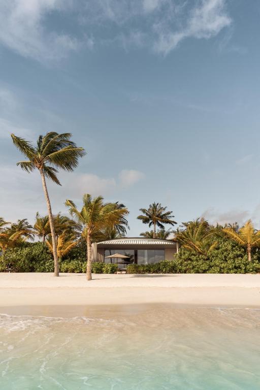 The Ritz-Carlton Maldives, Fari Islands (North Male atoll) 5*