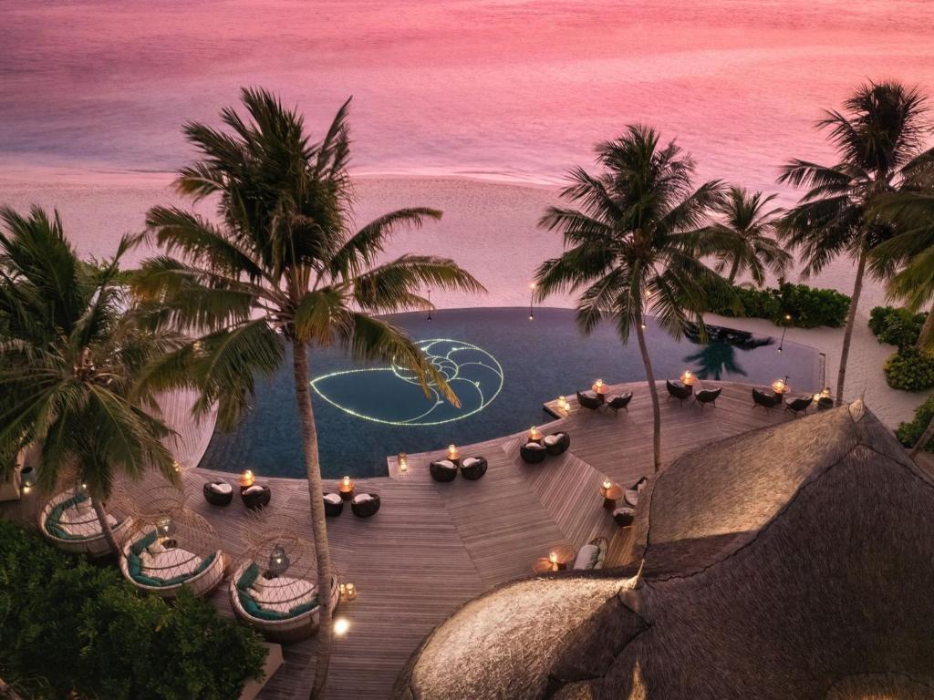 The Nautilus Beach & Ocean Houses Maldives (Baa atoll) 5* The Nautilus Beach & Ocean Houses Maldives (Baa atoll) 5*