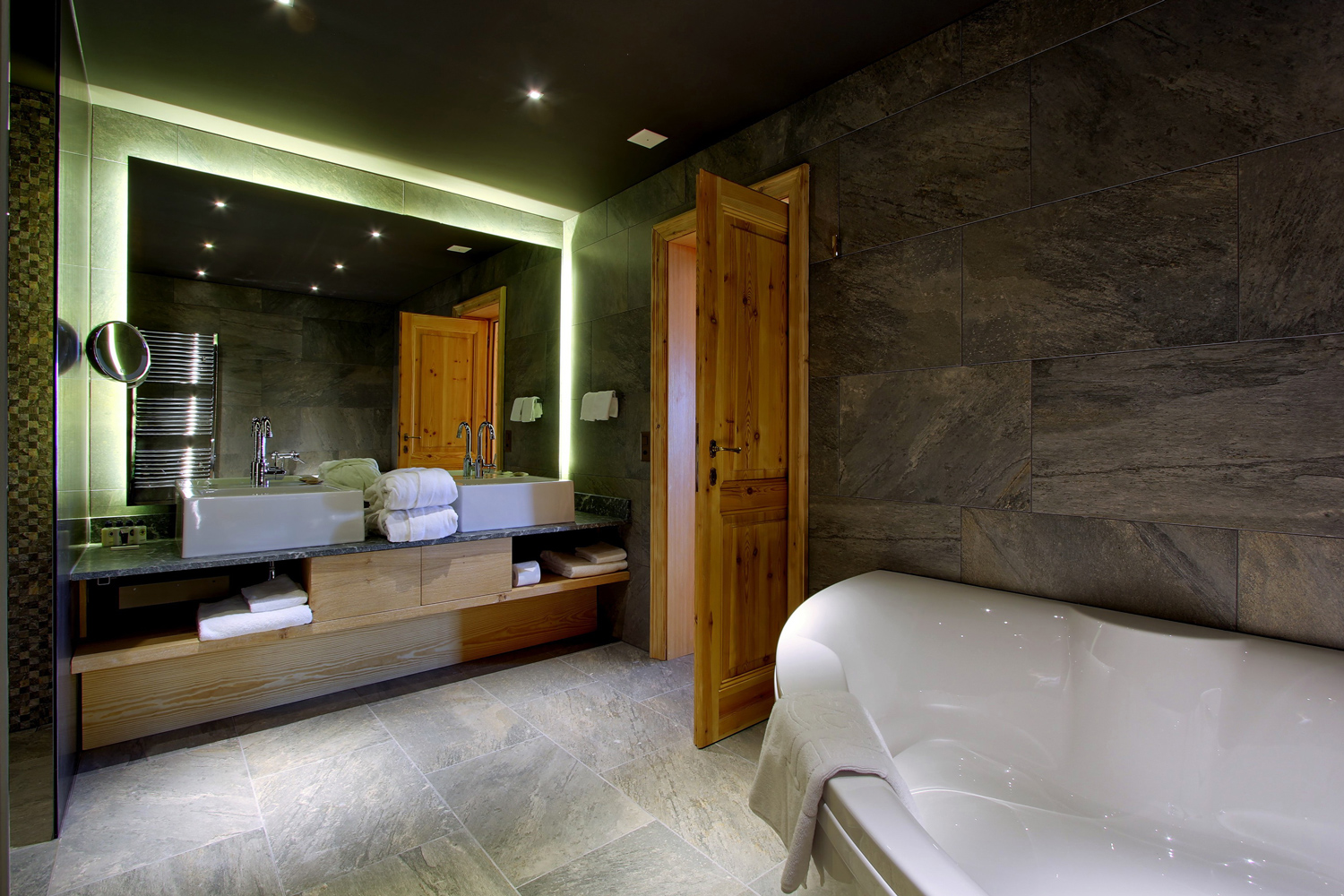 ROYAL 5 *CRANS MONTANA